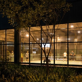 Dụng cụ trên sàn studio