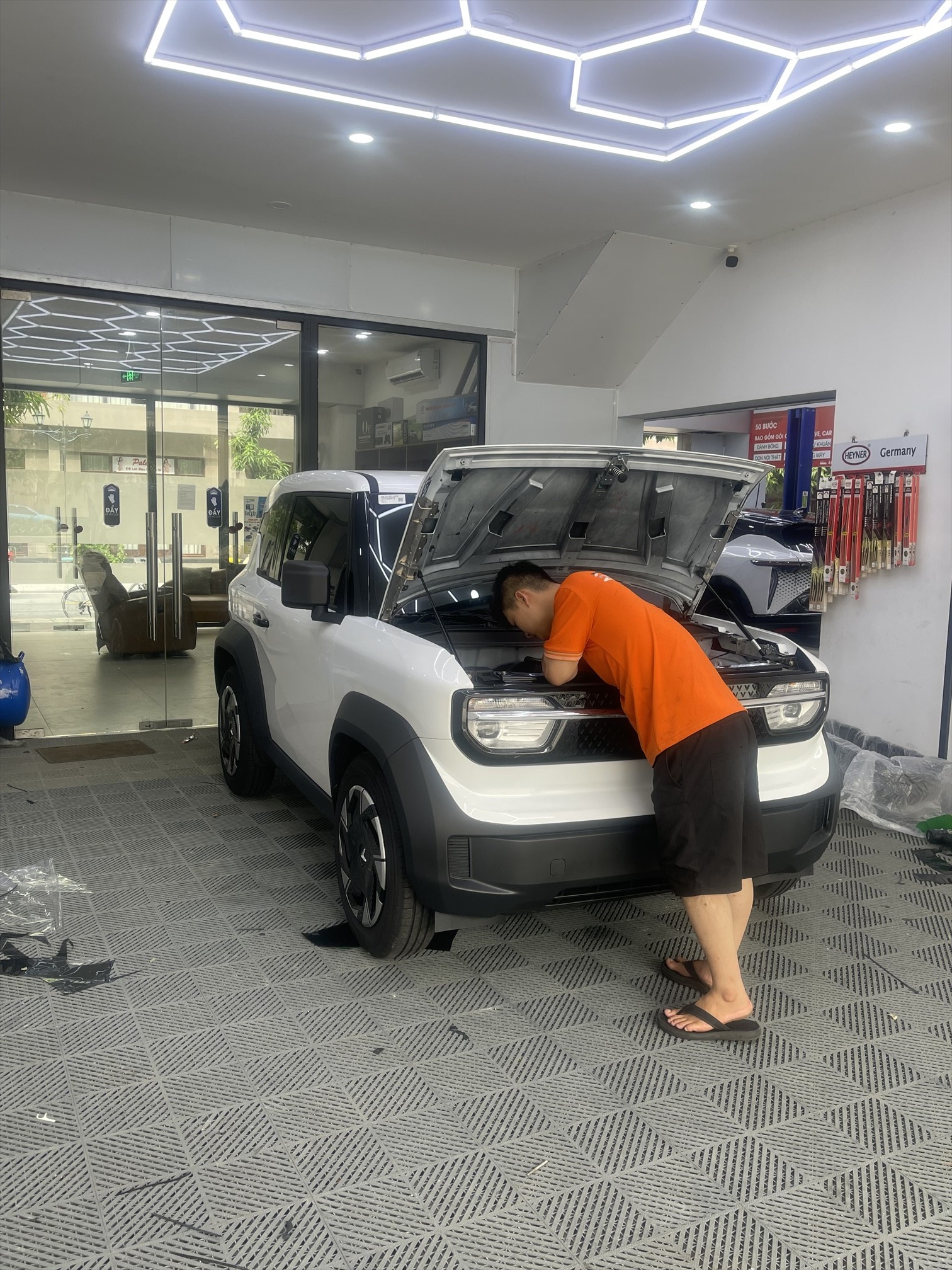 Trung tâm chăm sóc và độ xe 2M Car