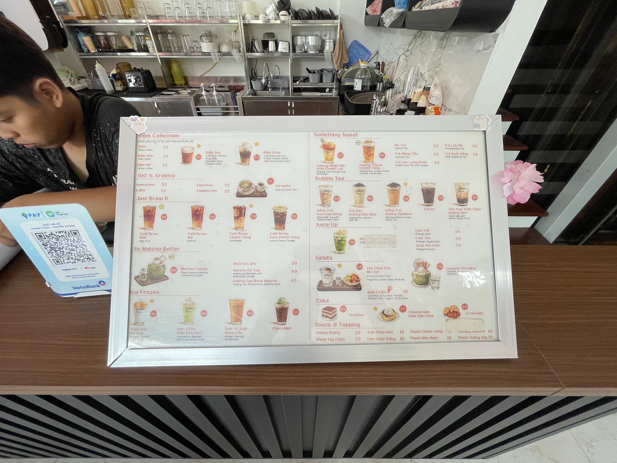 LAIKA Cafe