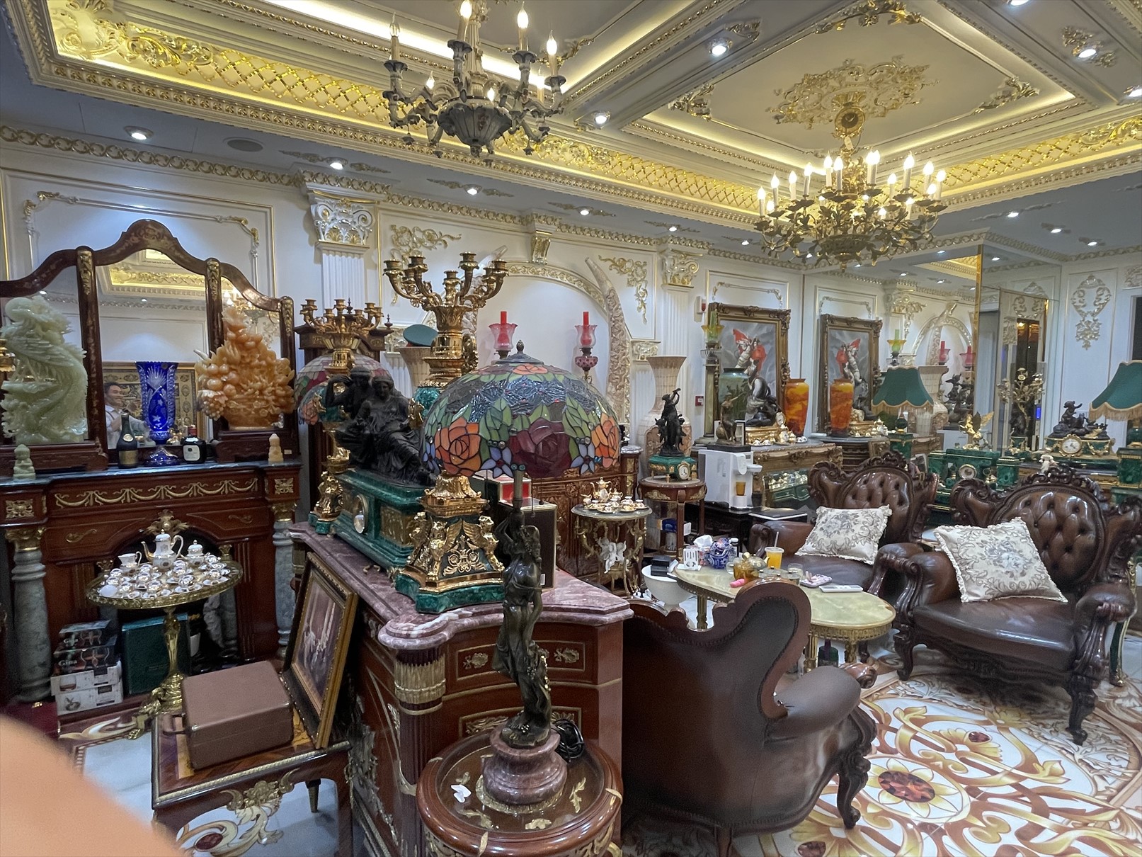 Nội Thất Châu Âu Nguyễn Huyền